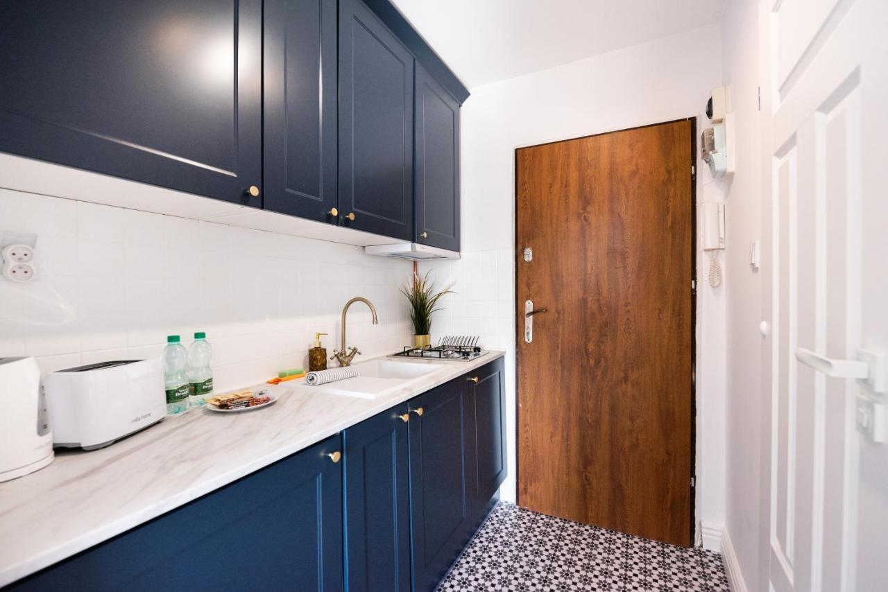 Metro Dworzec Gdanski Elegant Studio Apartment Варшава Екстериор снимка