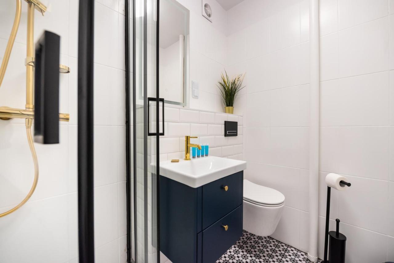 Metro Dworzec Gdanski Elegant Studio Apartment Варшава Екстериор снимка