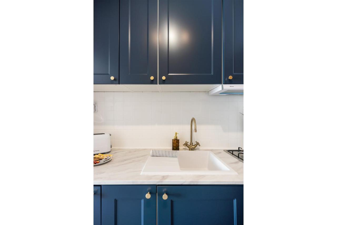 Metro Dworzec Gdanski Elegant Studio Apartment Варшава Екстериор снимка