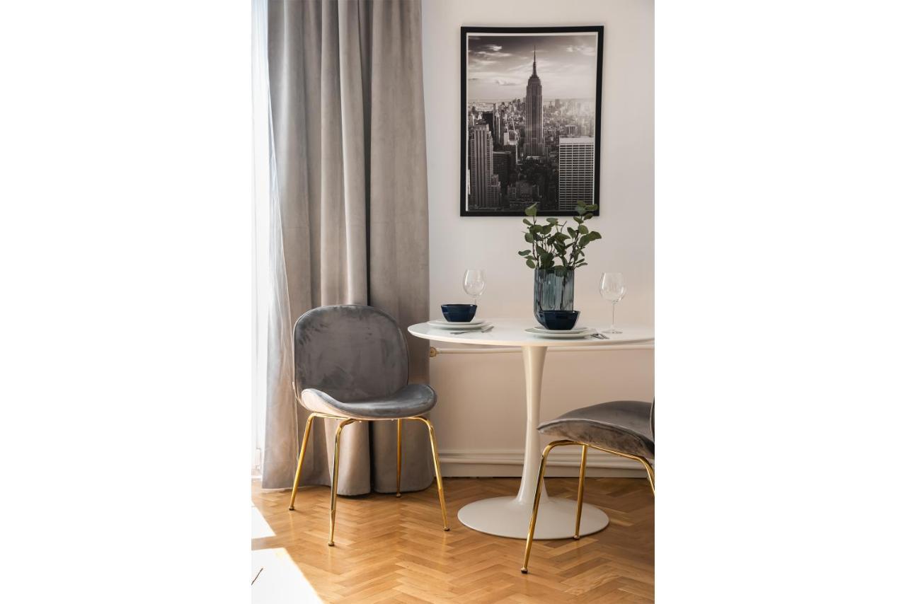 Metro Dworzec Gdanski Elegant Studio Apartment Варшава Екстериор снимка