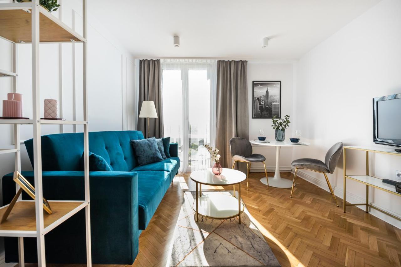 Metro Dworzec Gdanski Elegant Studio Apartment Варшава Екстериор снимка